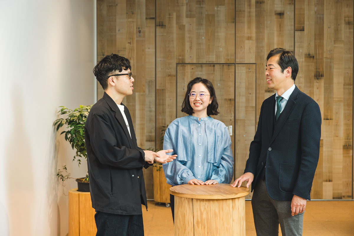 六郷BASEの中村 祥之氏、シティラボ東京の山川 才綾氏、ベンチャーステージ上野の小林 一雄氏の談話風景